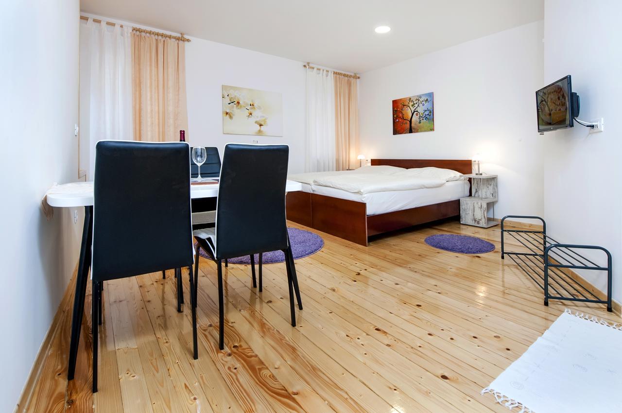 La Svalba Rooms & Studios روفينج المظهر الخارجي الصورة