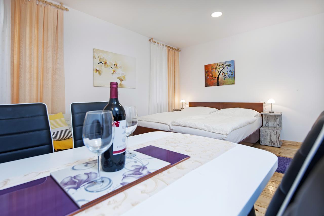 La Svalba Rooms & Studios روفينج المظهر الخارجي الصورة